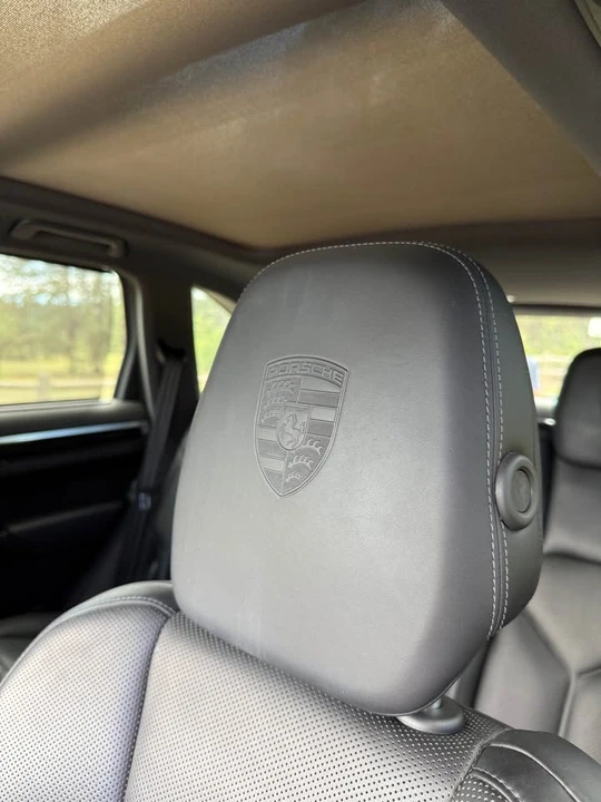 2017 Porsche 958 Cayenne - Image 11 of 18