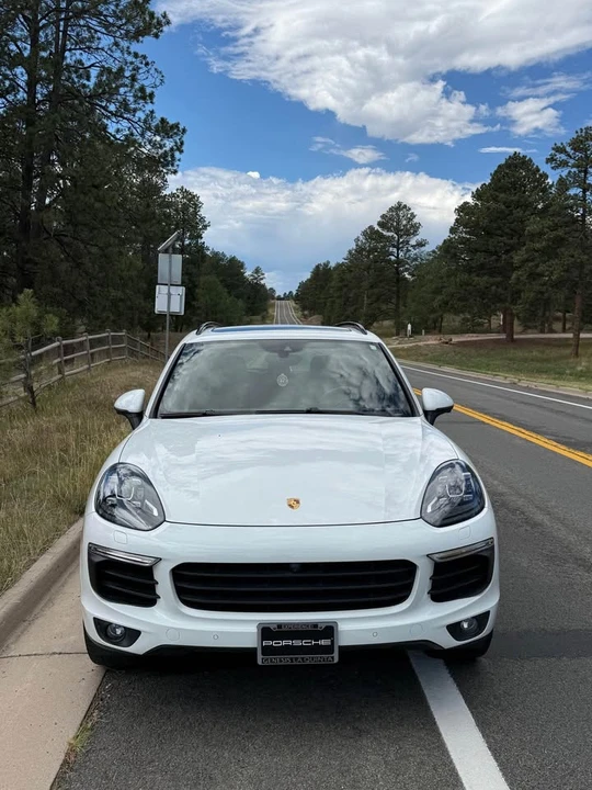2017 Porsche 958 Cayenne - Image 2 of 18