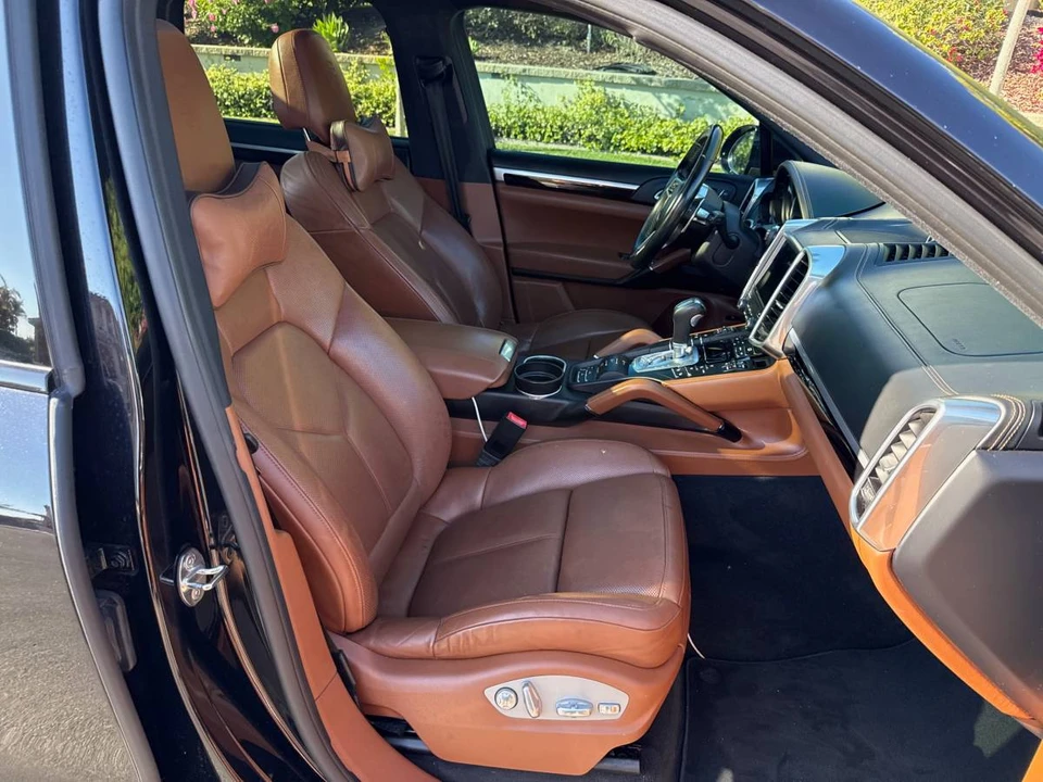 2017 Porsche 958 Cayenne - Image 15 of 24