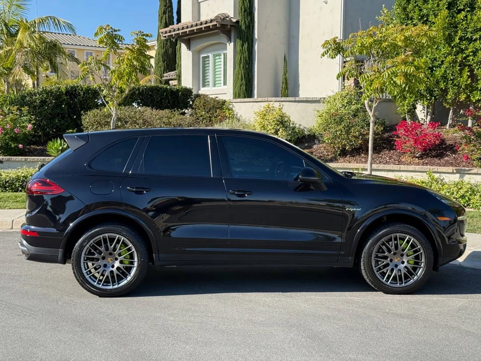 2017 Porsche 958 Cayenne - Image 6 of 24