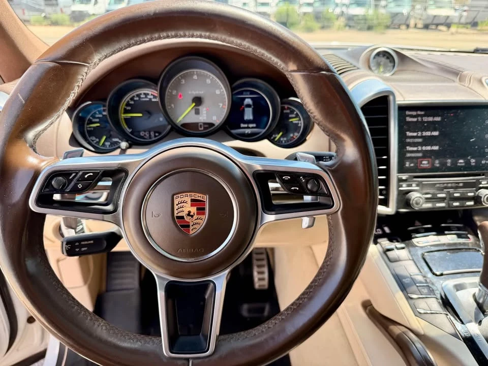2017 Porsche Cayenne - Image 19 of 20