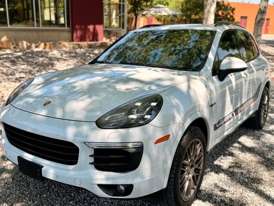 2017 Porsche Cayenne - Image 2 of 20