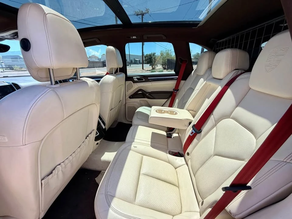 2017 Porsche Cayenne - Image 18 of 20