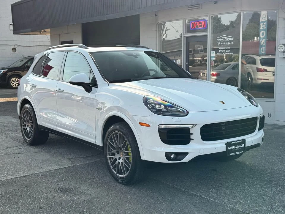 2017 Porsche 958 Cayenne - Image 6 of 20