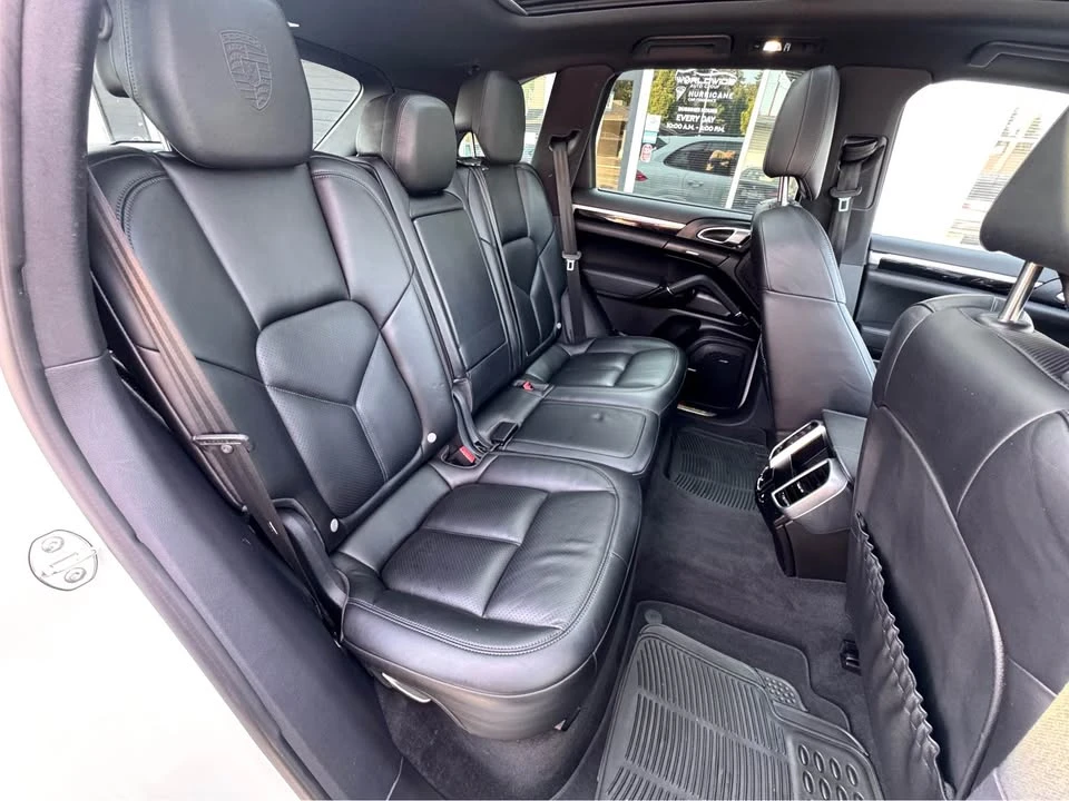 2017 Porsche 958 Cayenne - Image 16 of 19