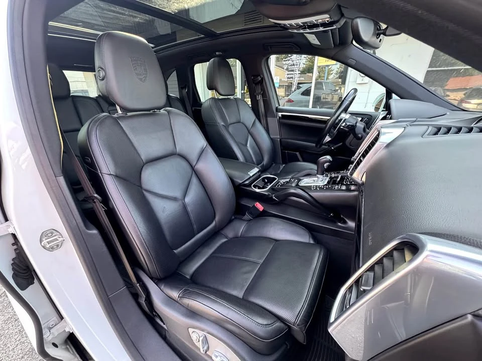 2017 Porsche 958 Cayenne - Image 16 of 20