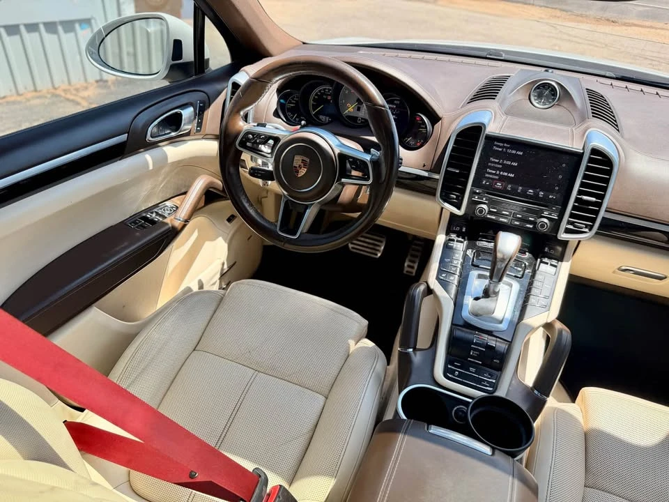 2017 Porsche 958 Cayenne - Image 15 of 20