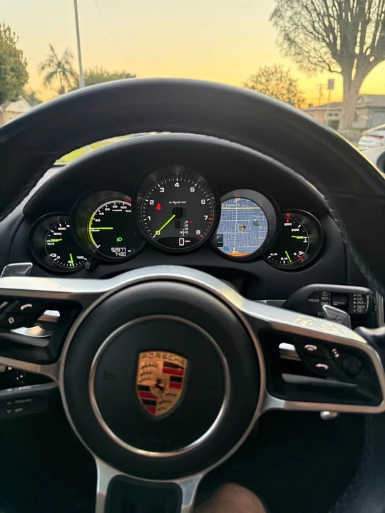 2017 Porsche 958 Cayenne - Image 16 of 19