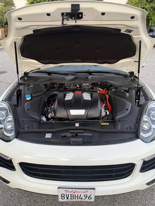 2017 Porsche 958 Cayenne - Image 8 of 19