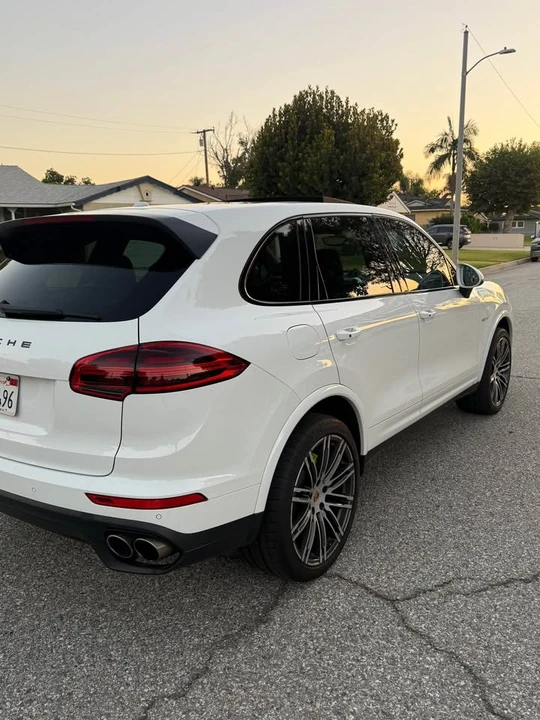 2017 Porsche 958 Cayenne - Image 6 of 19