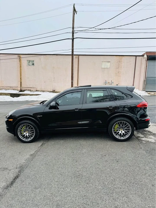 2017 Porsche 958 Cayenne - Image 3 of 11