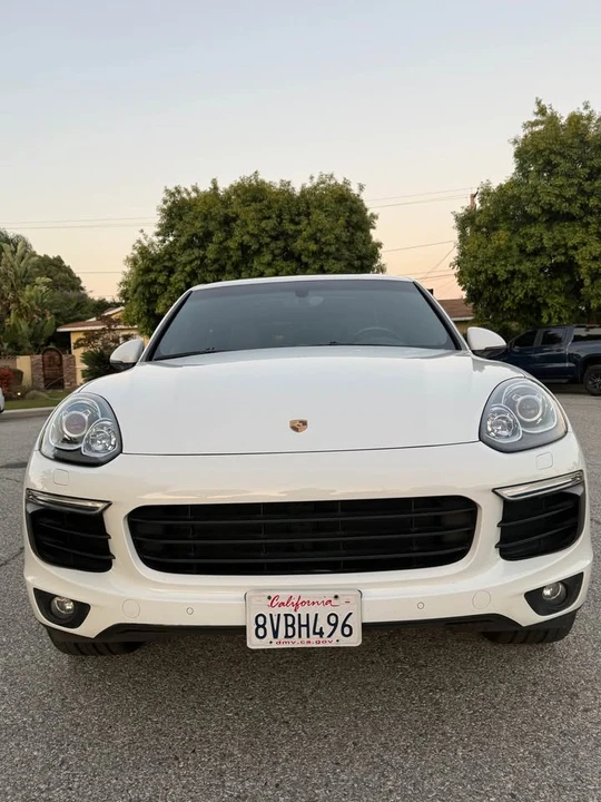 2017 Porsche 958 Cayenne - Image 2 of 19