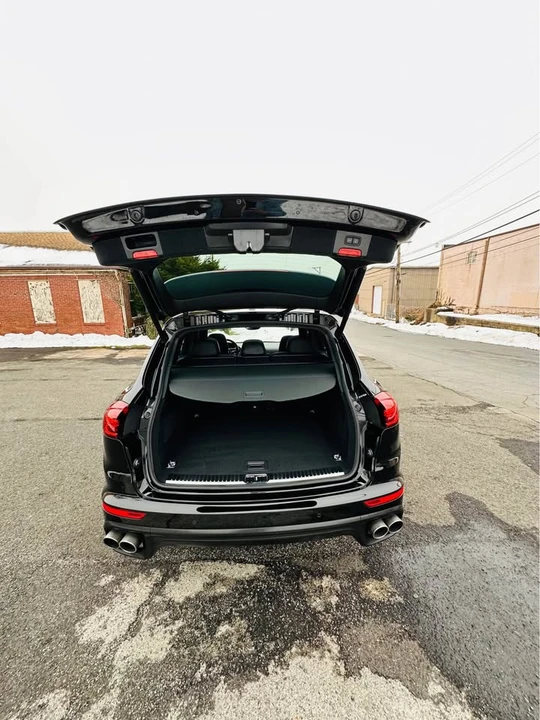 2017 Porsche 958 Cayenne - Image 10 of 11