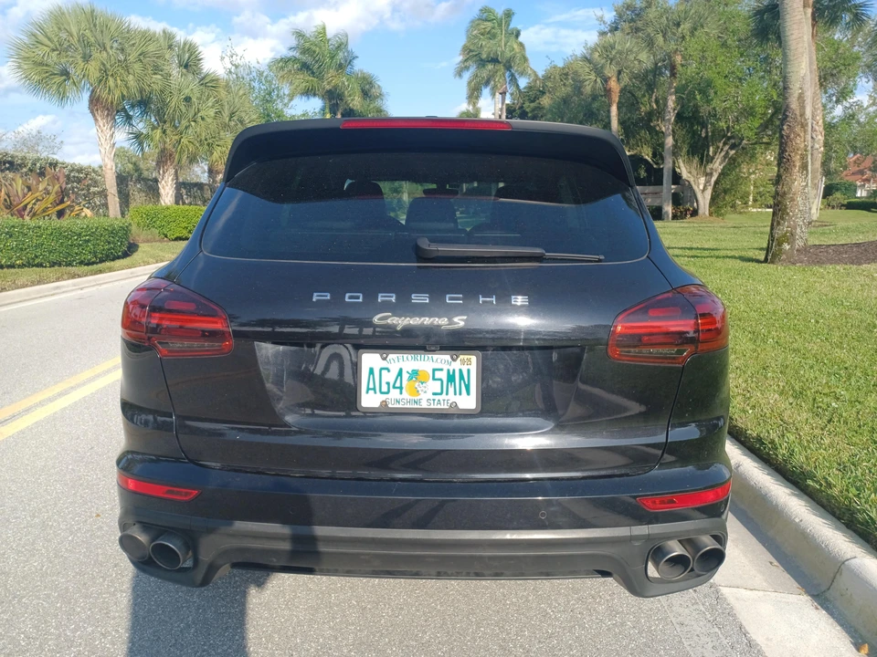 2017 Porsche 958 Cayenne S - Image 13 of 31
