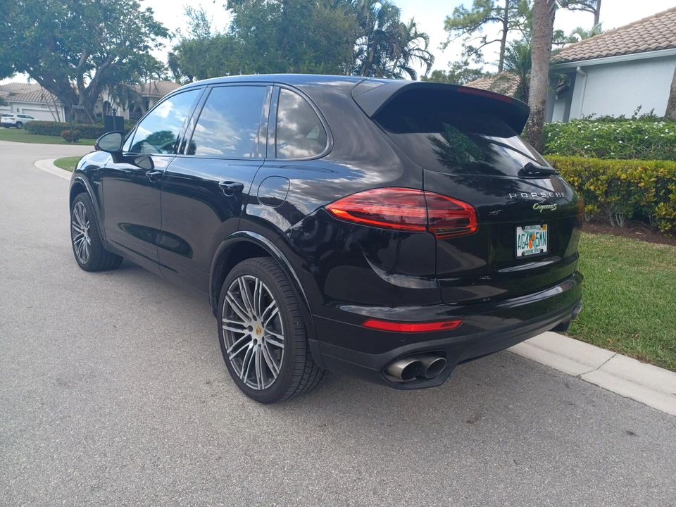 2017 Porsche 958 Cayenne S - Image 11 of 31