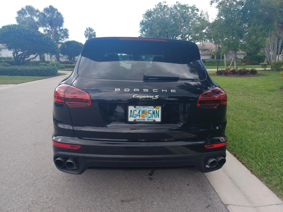 2017 Porsche 958 Cayenne S - Image 12 of 31
