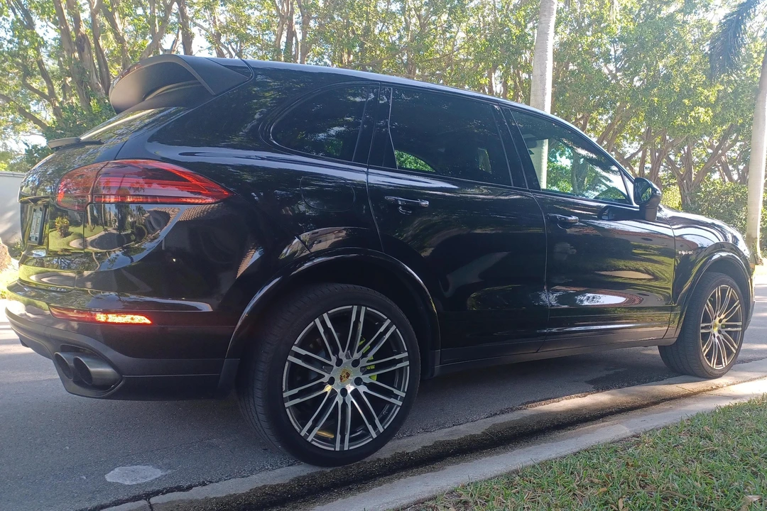 2017 Porsche 958 Cayenne S - Image 4 of 31