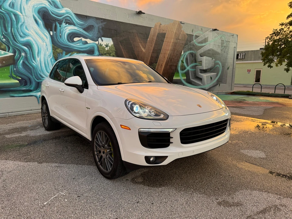 2017 Porsche 958 Cayenne S - Image 20 of 31