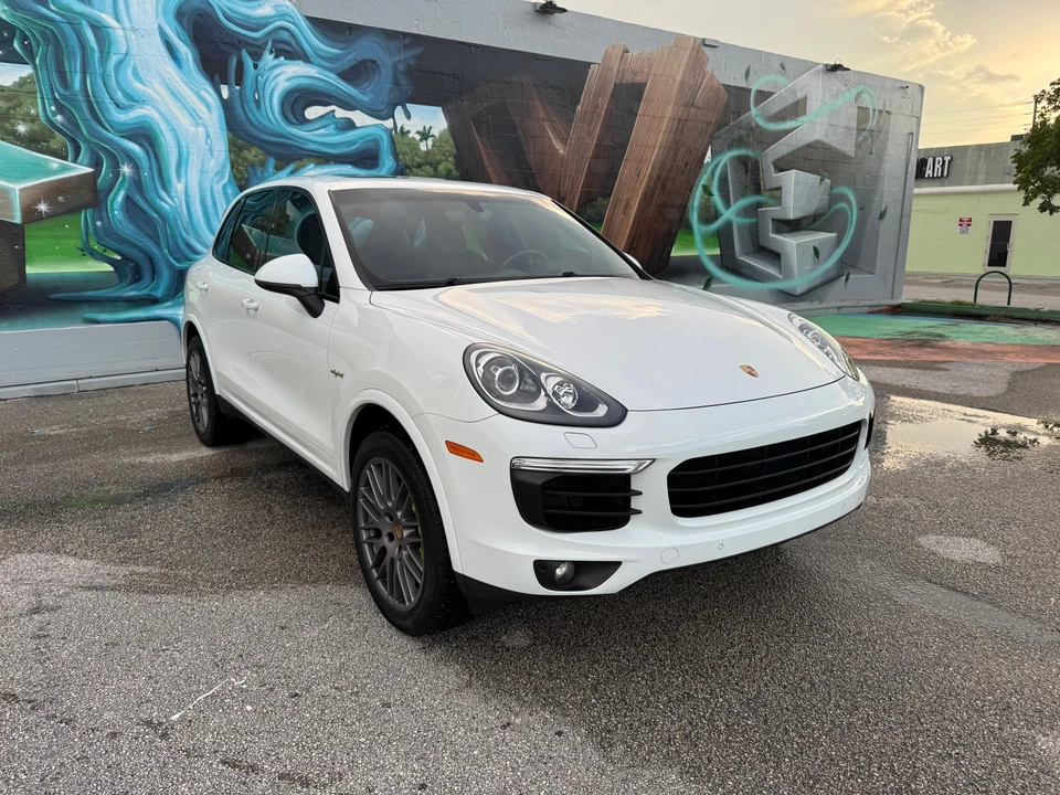 2017 Porsche 958 Cayenne S - Image 21 of 31