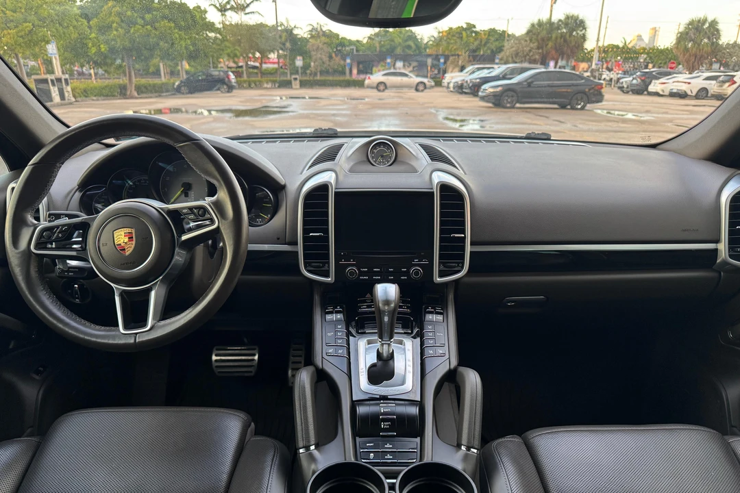 2017 Porsche 958 Cayenne S - Image 28 of 31