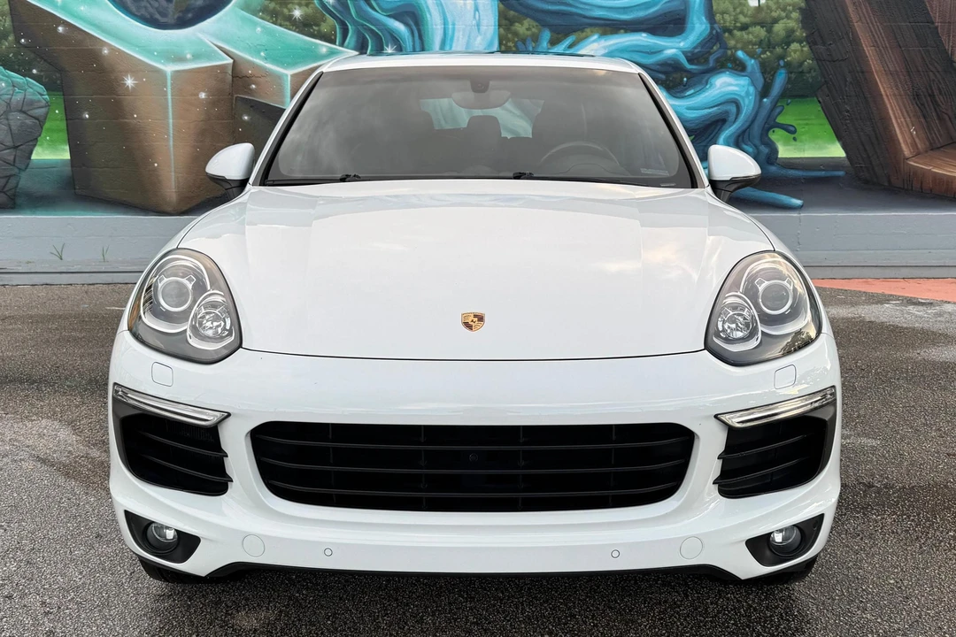 2017 Porsche 958 Cayenne S - Image 2 of 31