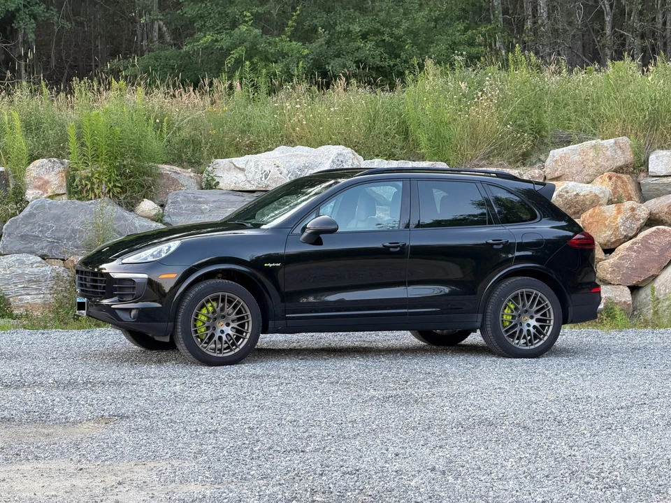 2017 Porsche 958 Cayenne - Image 2 of 31