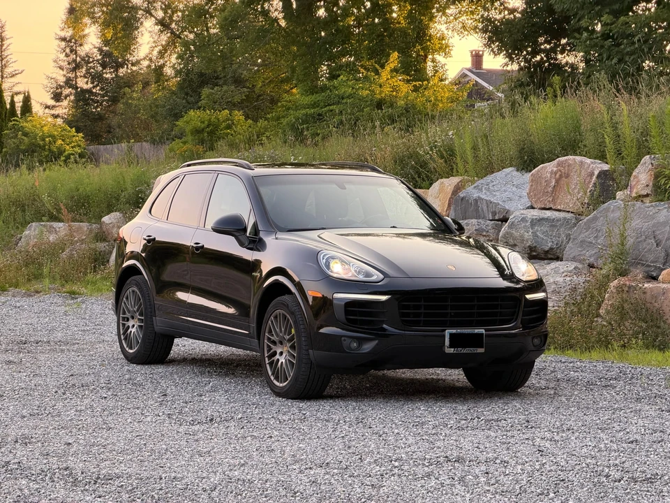 2017 Porsche 958 Cayenne - Image 16 of 31