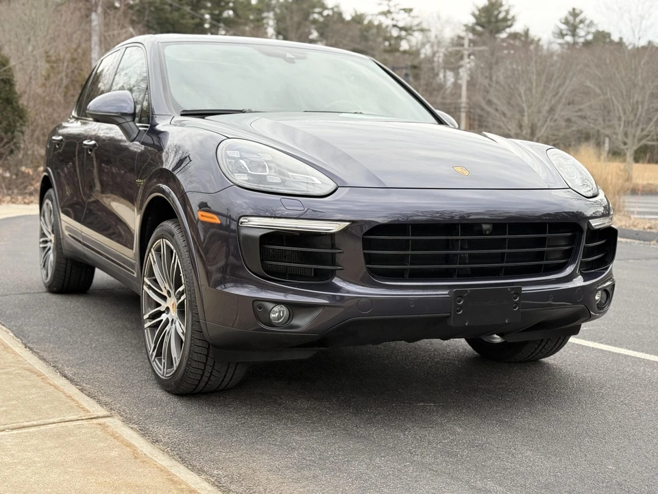 2017 Porsche 958 Cayenne S - Image 21 of 31