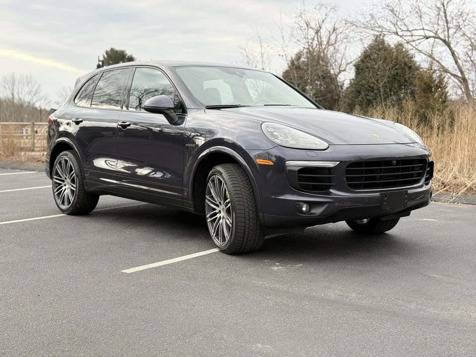 2017 Porsche 958 Cayenne S - Image 25 of 31