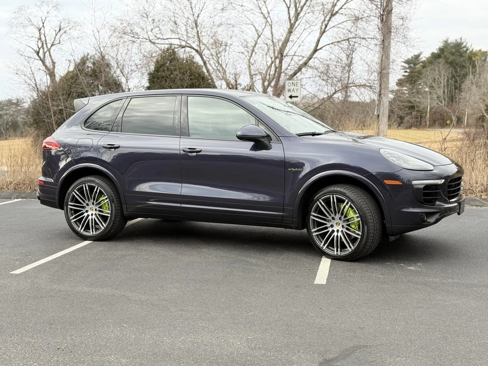 2017 Porsche 958 Cayenne S - Image 30 of 31