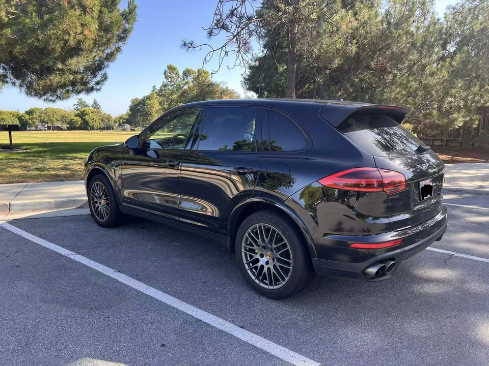 2017 Porsche 958 Cayenne - Image 14 of 31
