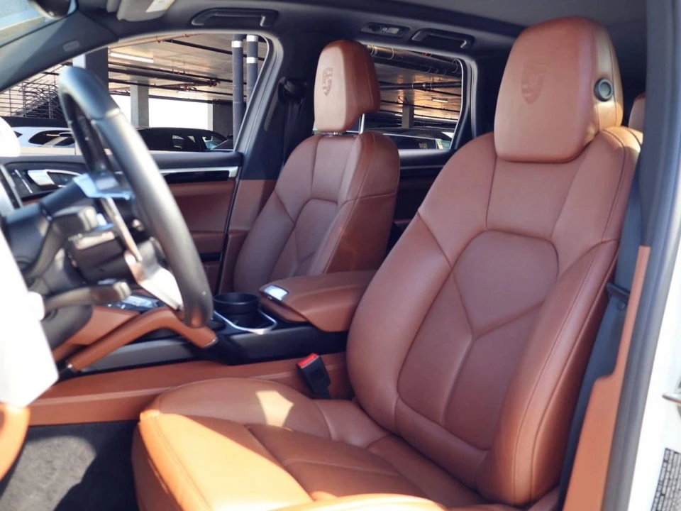 2017 Porsche Cayenne - Image 5 of 5