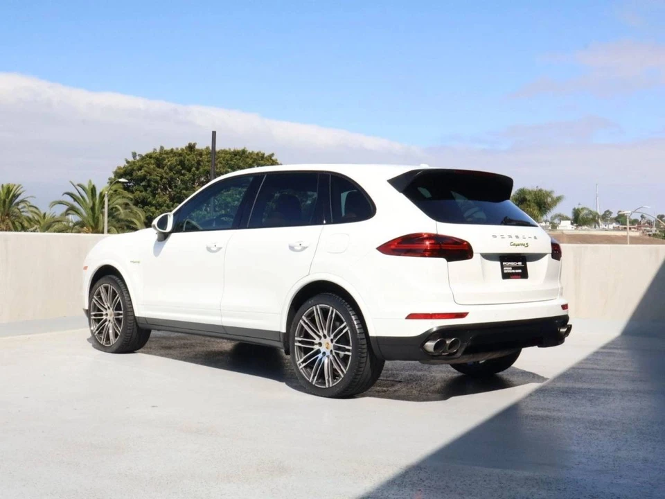 2017 Porsche Cayenne - Image 3 of 5