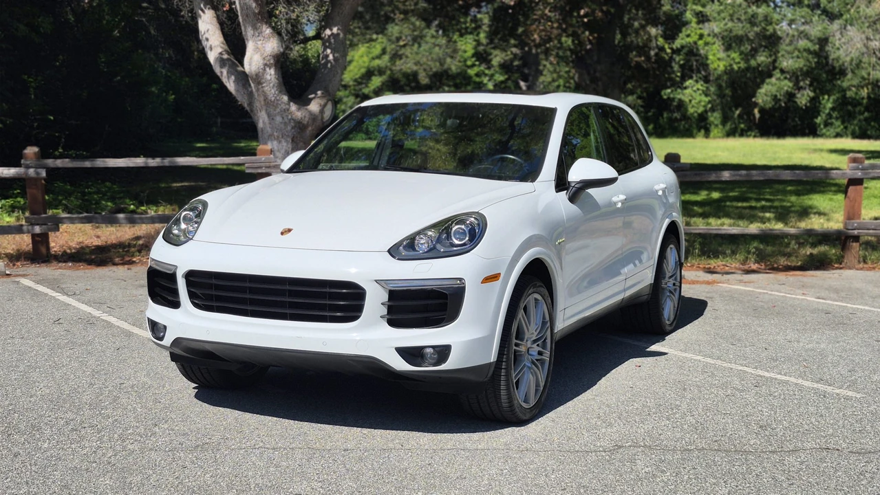 2017 Porsche 958 Cayenne - Image 5 of 31