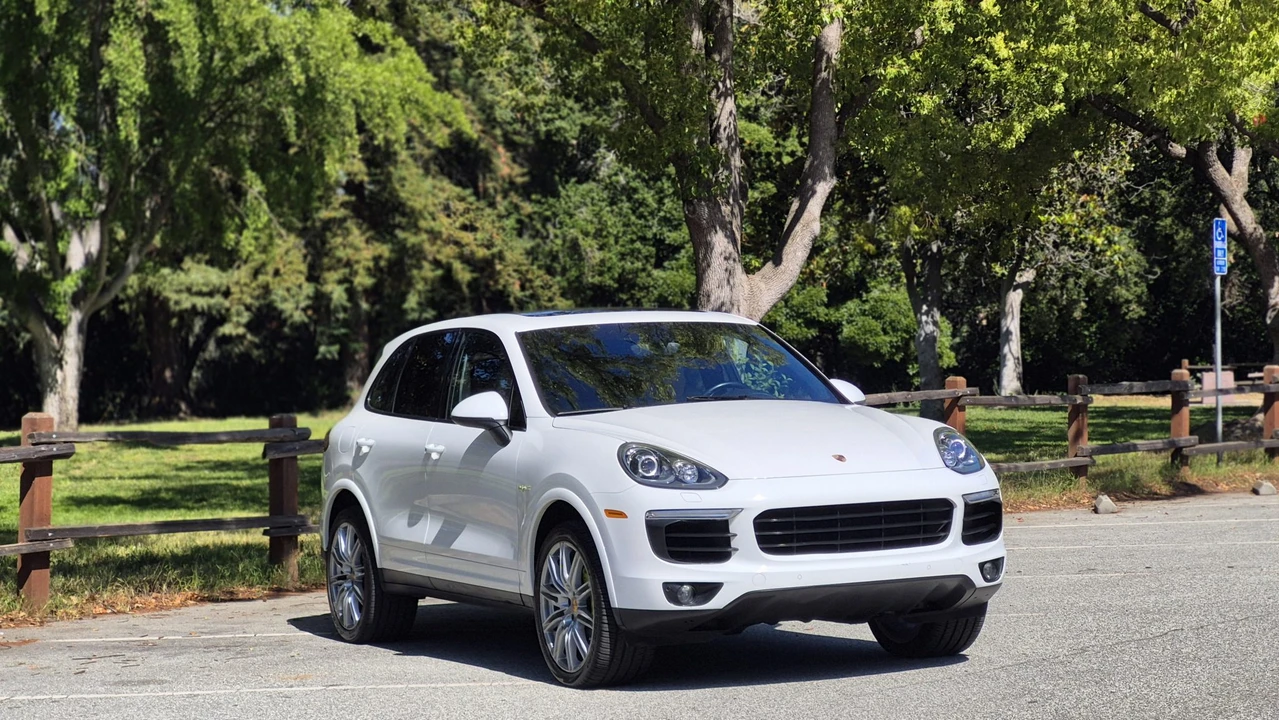 2017 Porsche 958 Cayenne - Image 30 of 31
