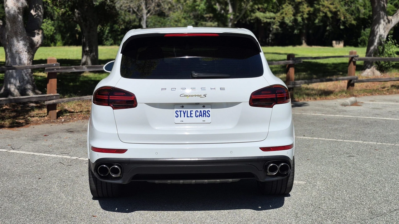 2017 Porsche 958 Cayenne - Image 17 of 31