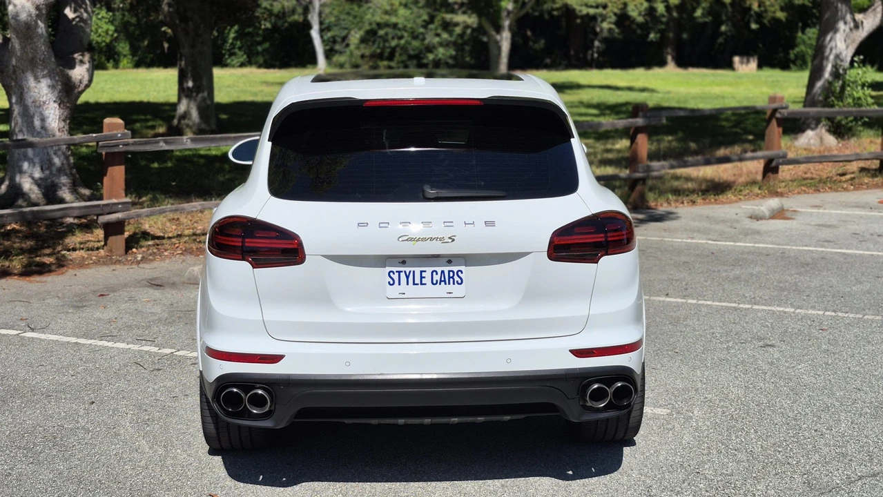 2017 Porsche 958 Cayenne - Image 19 of 31