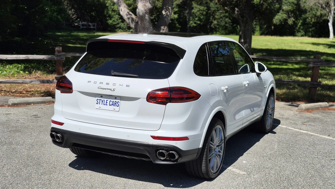 2017 Porsche 958 Cayenne - Image 22 of 31