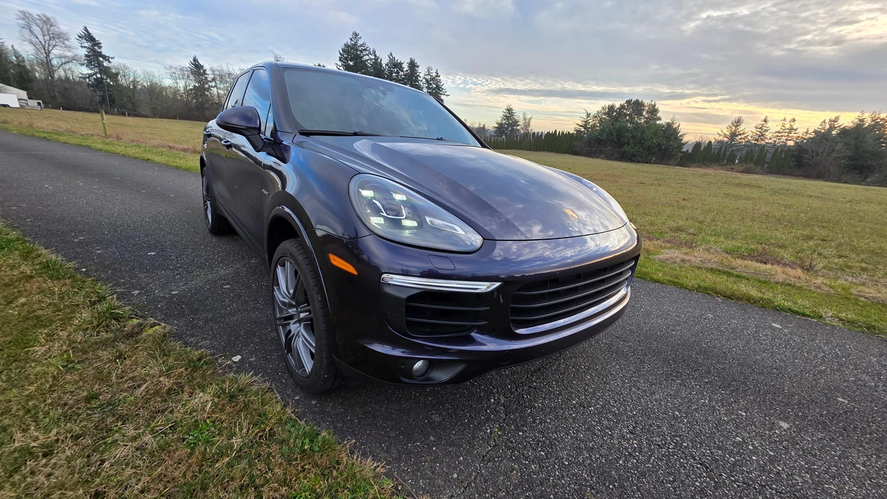 2017 Porsche 958 Cayenne S - Image 26 of 31