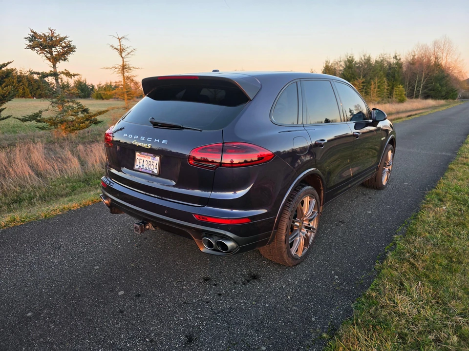 2017 Porsche 958 Cayenne S - Image 21 of 31