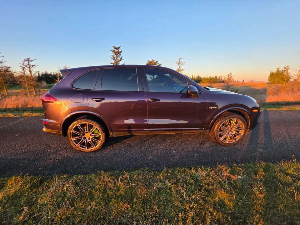 2017 Porsche 958 Cayenne S - Image 11 of 31