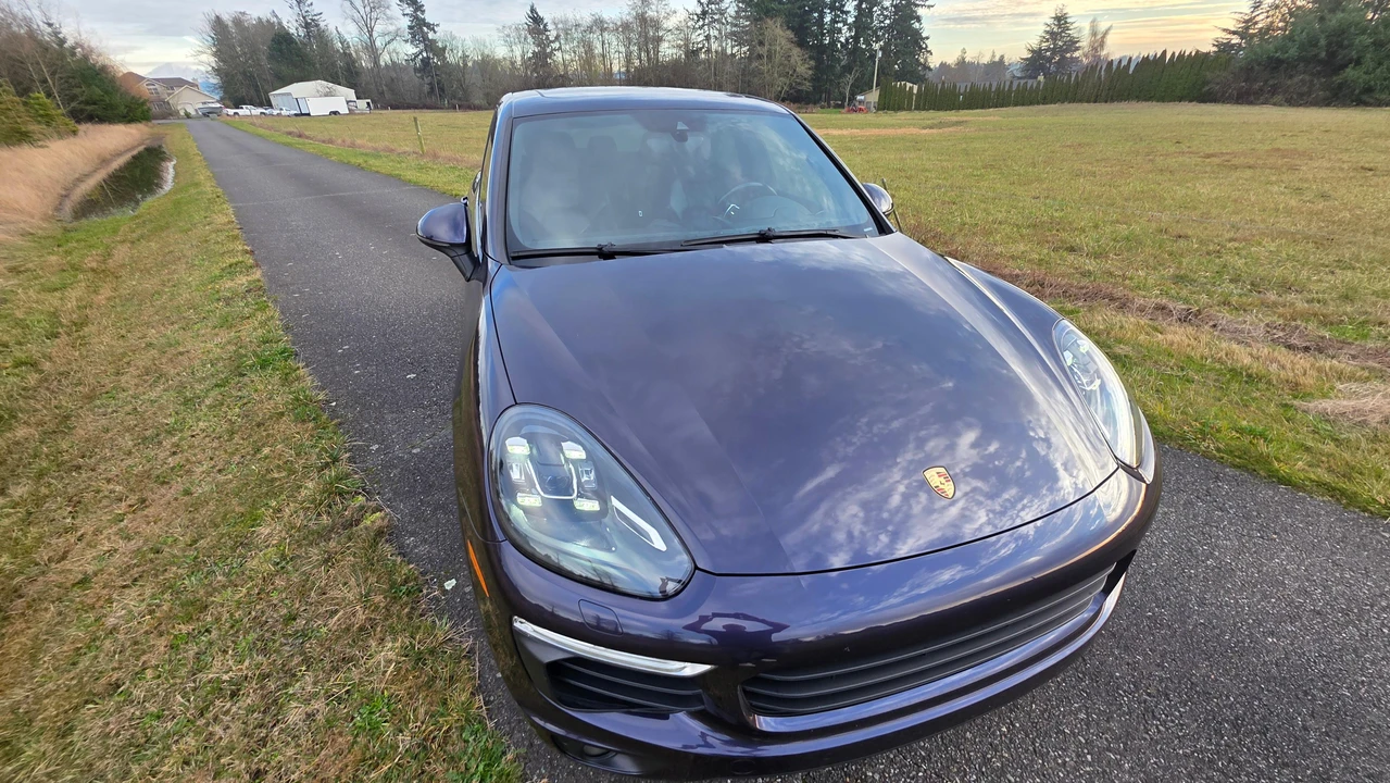 2017 Porsche 958 Cayenne S - Image 27 of 31