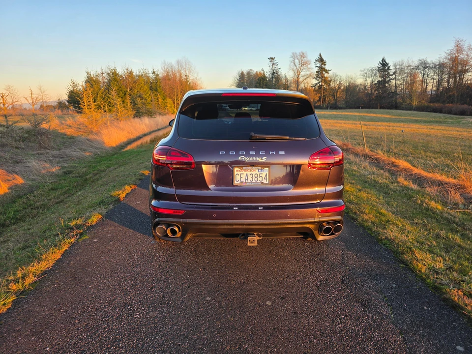 2017 Porsche 958 Cayenne S - Image 9 of 31