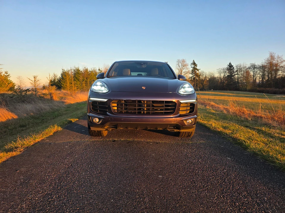 2017 Porsche 958 Cayenne S - Image 6 of 31