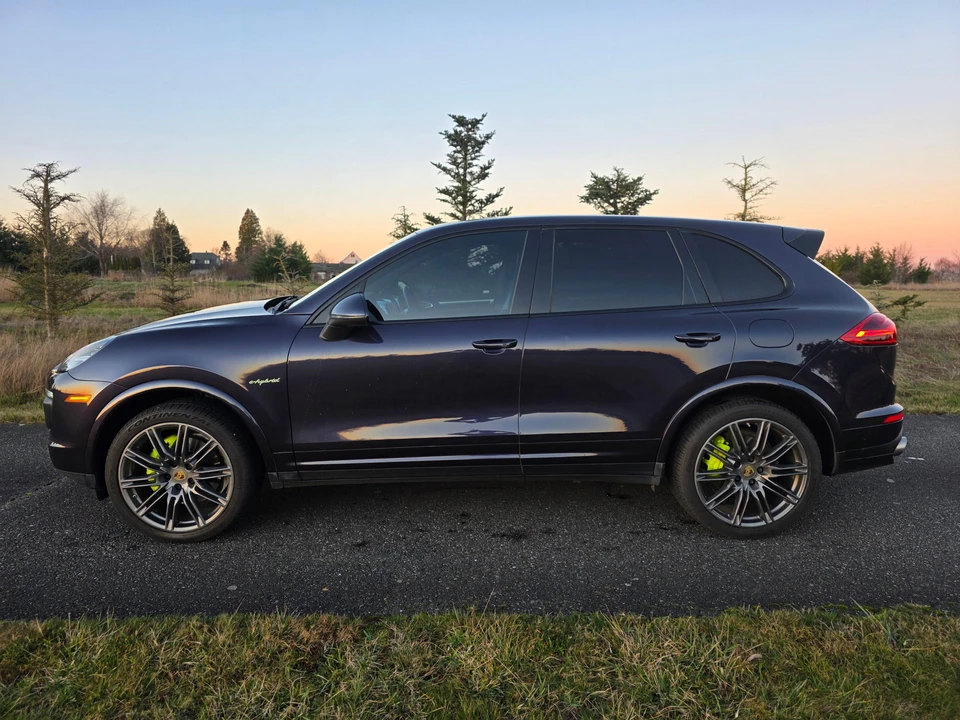 2017 Porsche 958 Cayenne S - Image 17 of 31