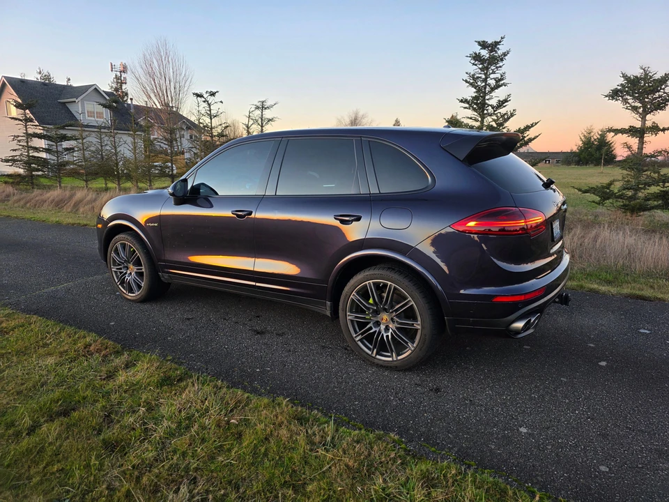 2017 Porsche 958 Cayenne S - Image 18 of 31
