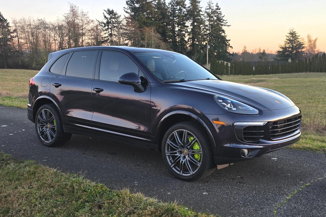 2017 Porsche 958 Cayenne S - Image 24 of 31