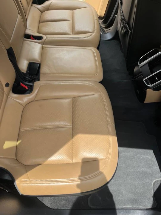 2017 Porsche Cayenne - Image 17 of 19