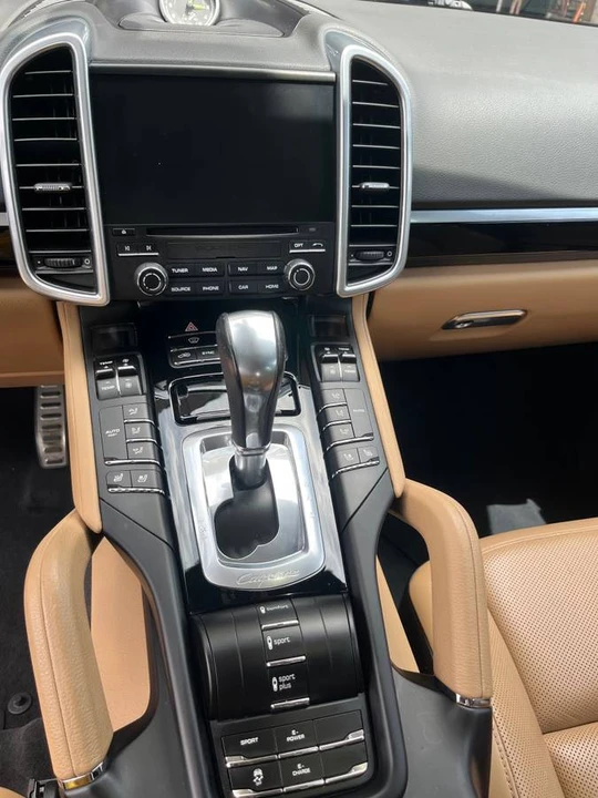 2017 Porsche Cayenne - Image 19 of 19
