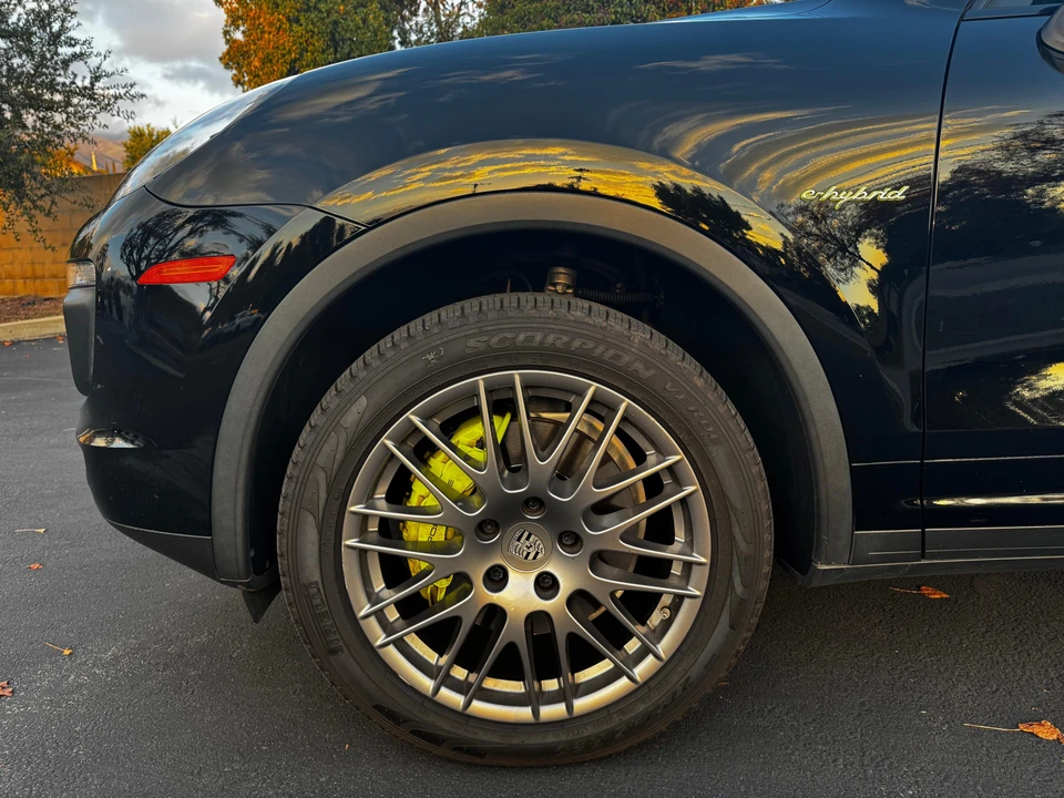 2017 Porsche 958 Cayenne S - Image 19 of 31